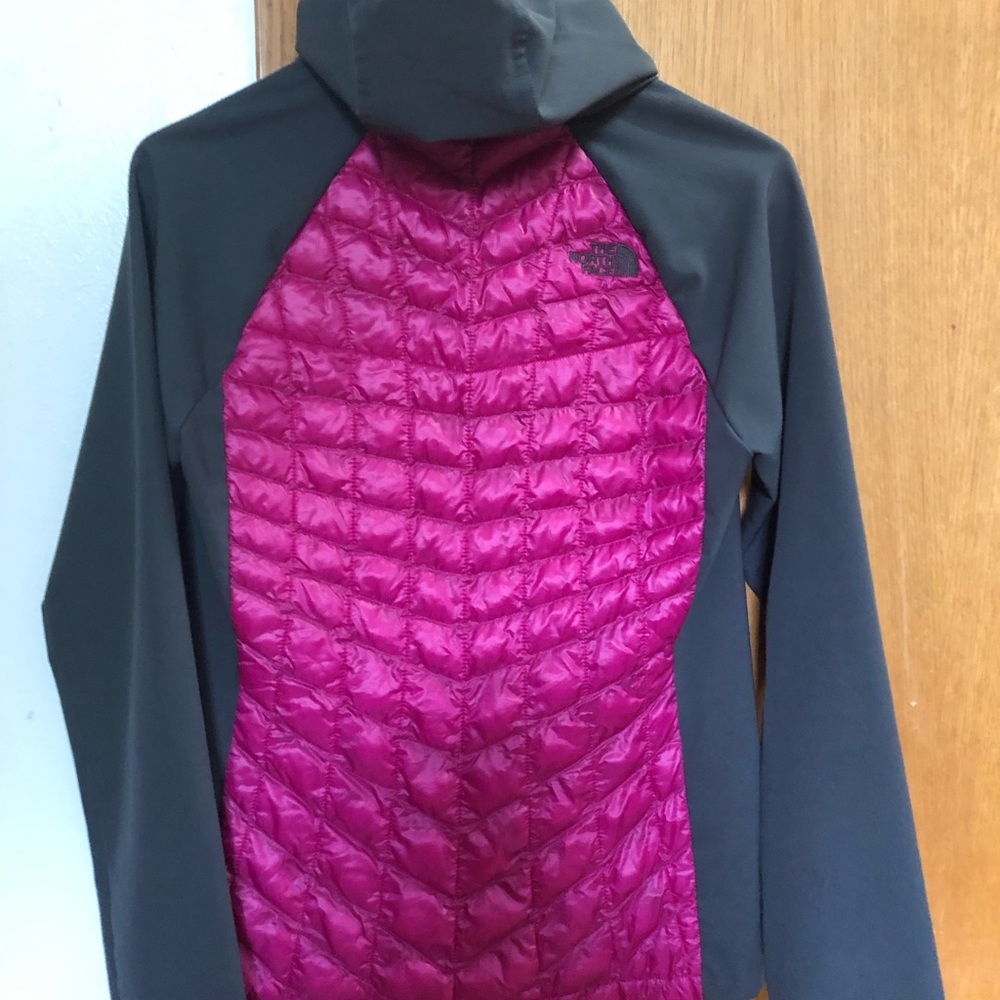 The Northface jacket - Picture 3 of 5